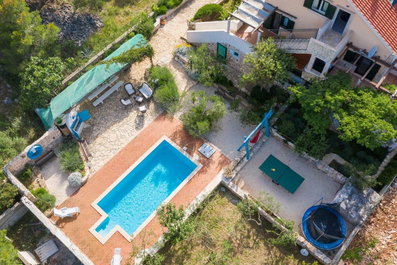 Apartments Dalmatinska Kuca Milna  Ngoại thất bức ảnh